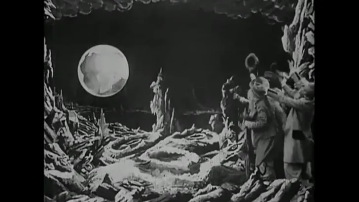 La Voyage Dans La Lune