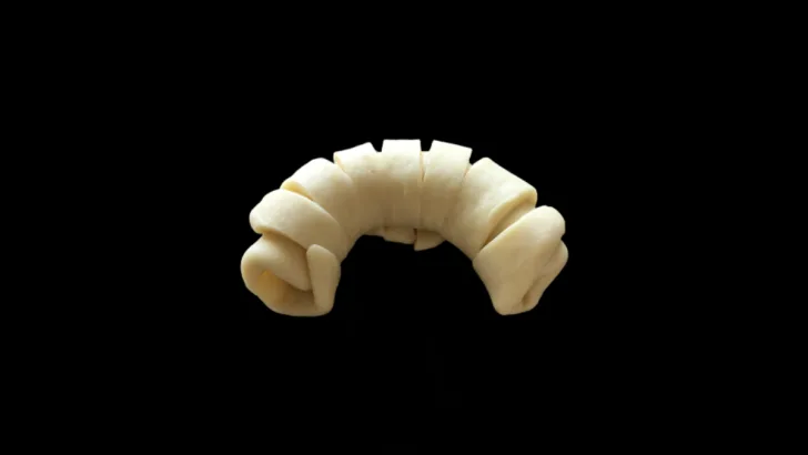 Crescent roll